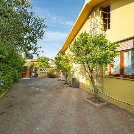 Casa Vacanze San Giovanni San Giovanni Suèrgiu Buitenkant foto