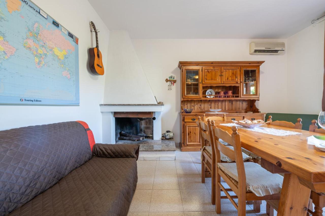 Casa Vacanze San Giovanni San Giovanni Suèrgiu Buitenkant foto