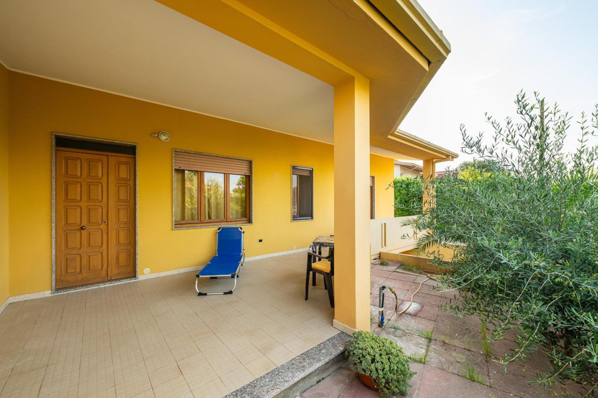 Casa Vacanze San Giovanni San Giovanni Suèrgiu Buitenkant foto
